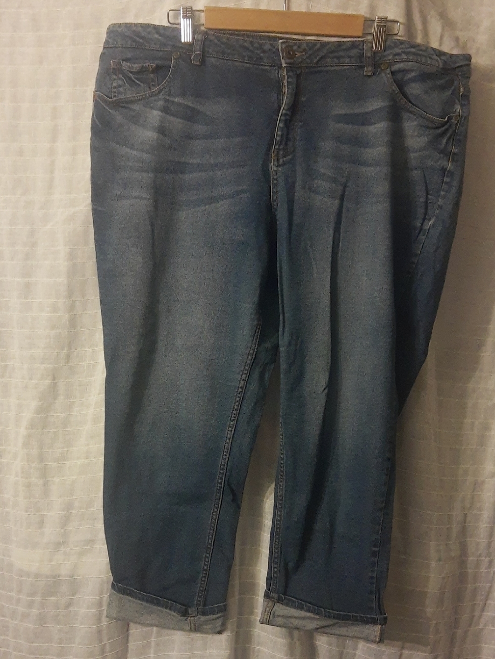 Ruff Hewn Women's Cropped Jeans in Medium Blue Wash